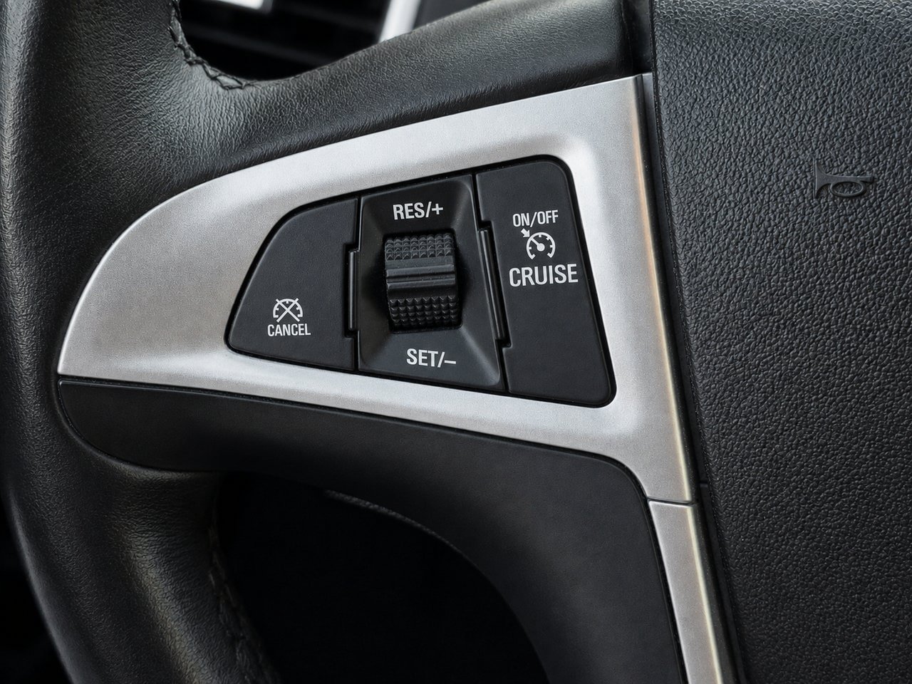 Used 2015 Chevrolet Equinox LT w/ Driver Convenience Package FWD image 22