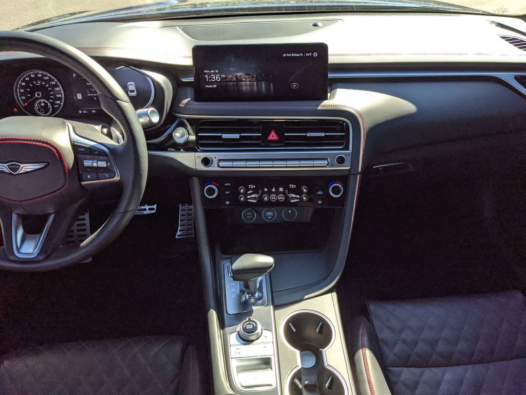 Used 2024 Genesis G70 3.3T Advanced w/ Sport Prestige Package image 17