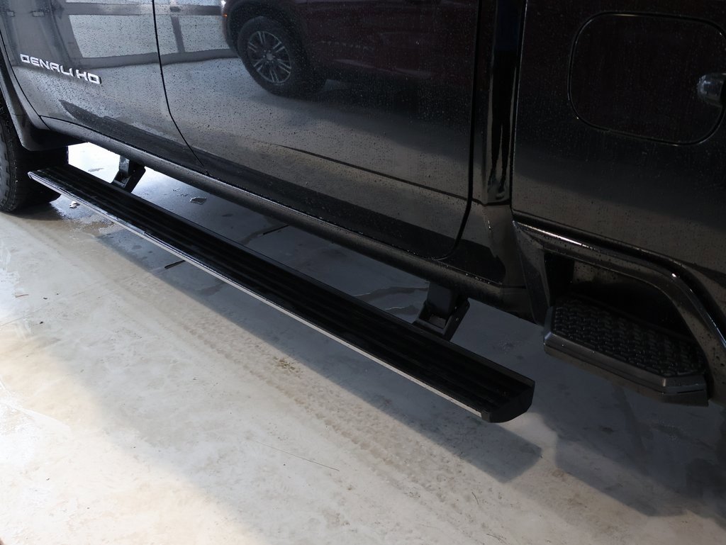 Certified 2025 GMC Sierra 2500 Denali Ultimate image 9