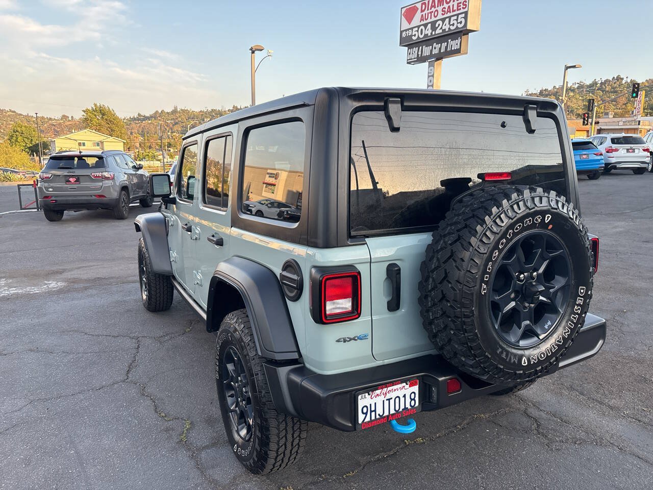 Used 2023 Jeep Wrangler Unlimited w/ 8.4" Radio Group AWD/4WD image 11