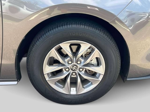 Certified 2022 Toyota Sienna XLE FWD image 15