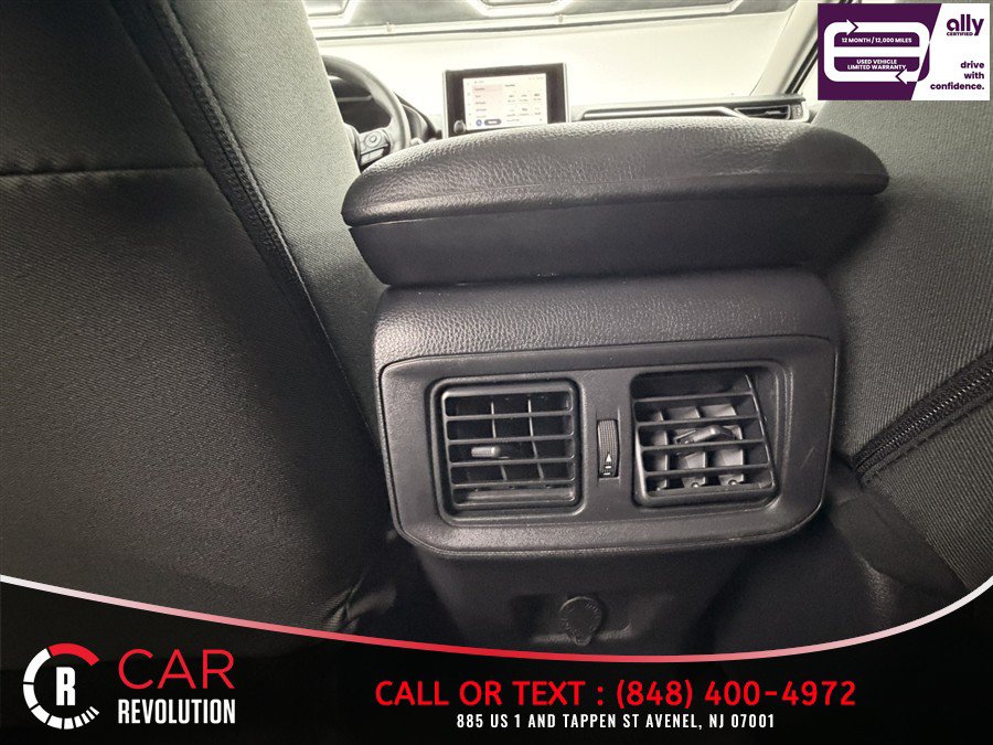 Used 2025 Toyota RAV4 LE AWD/4WD image 36