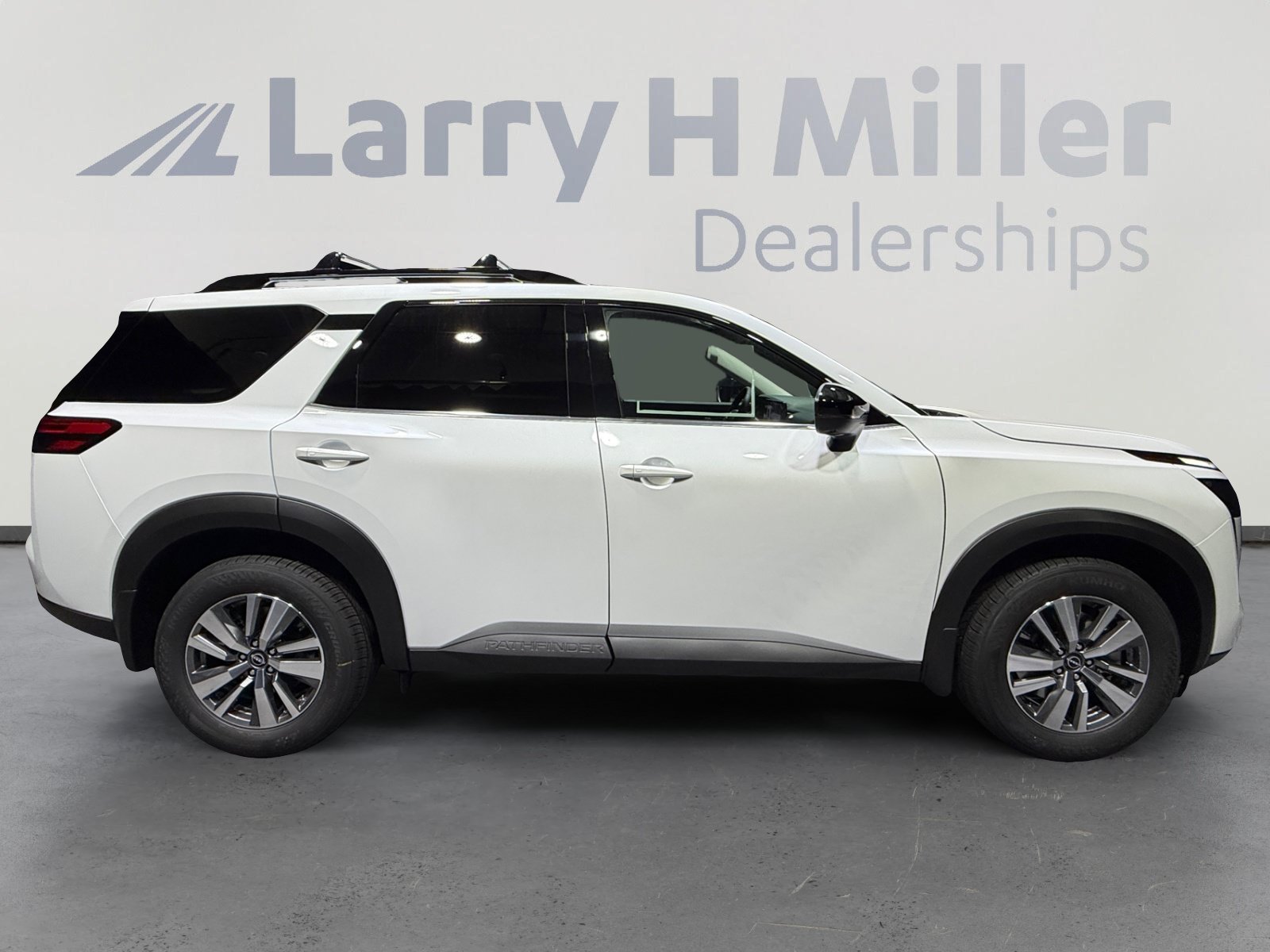 New 2026 Nissan Pathfinder SL AWD/4WD image 6