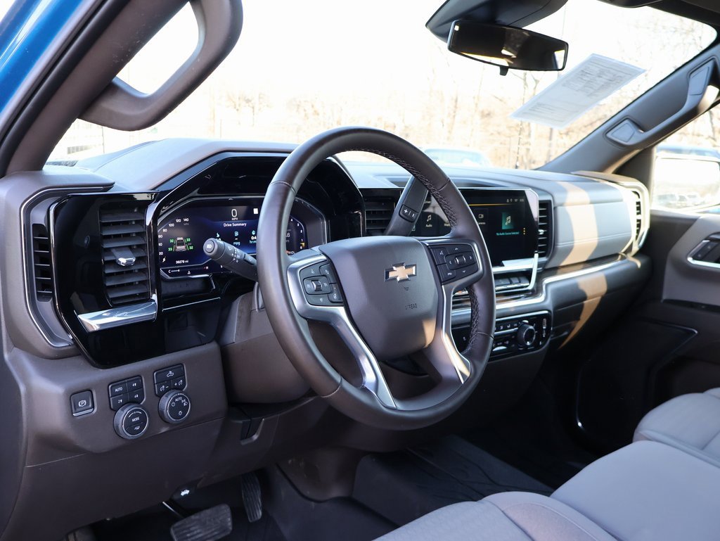 Used 2023 Chevrolet Silverado 1500 LT w/ Z71 Off-Road Package image 16