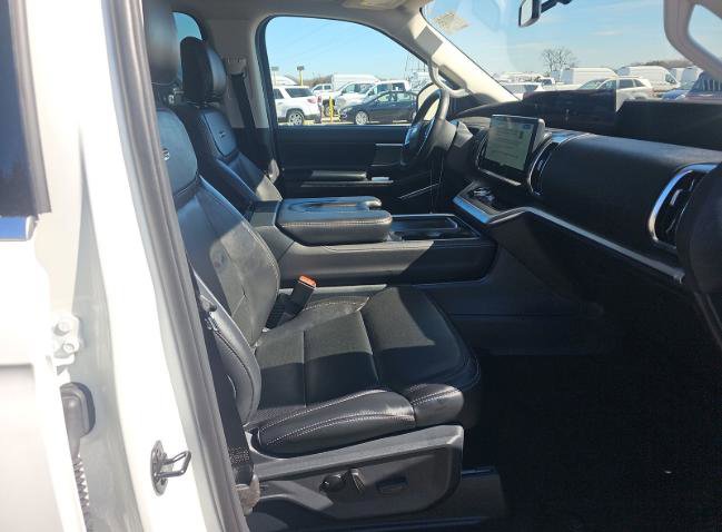 Certified 2025 Ford Expedition Platinum image 13