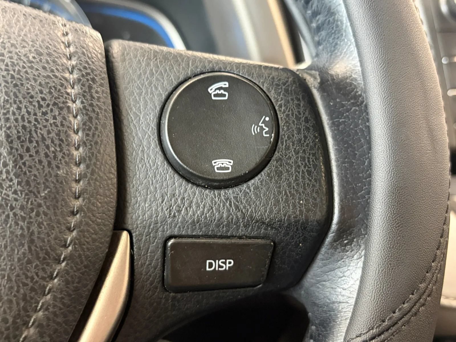 Used 2014 Toyota RAV4 Limited AWD/4WD image 31