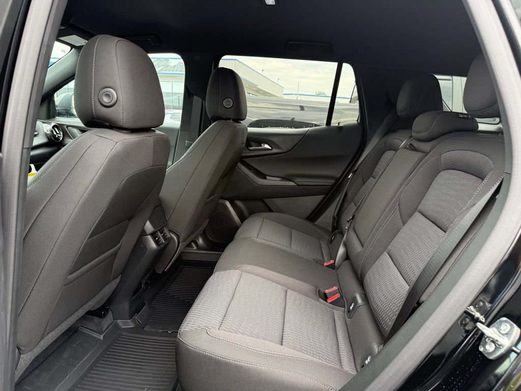 New 2027 Chevrolet Equinox LT w/ Safety and Technology Package AWD/4WD image 10