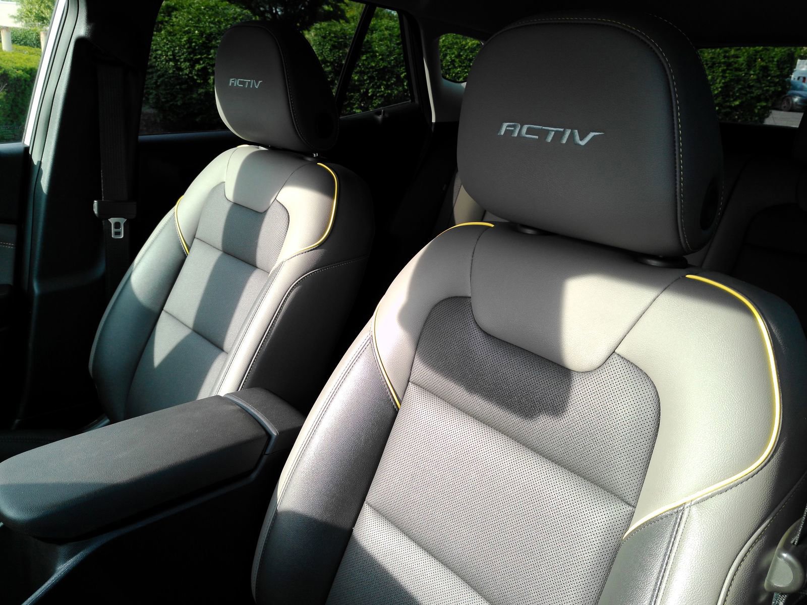 Certified 2025 Chevrolet Trax ACTIV w/ Sunroof Package FWD image 11
