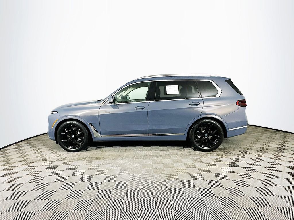 Used 2025 BMW X7 xDrive40i image 5