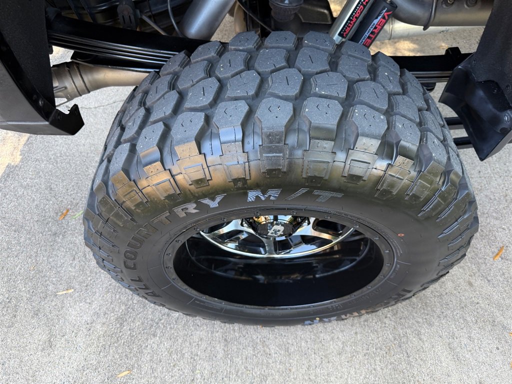 Used 2017 Chevrolet Silverado 2500 LTZ image 39