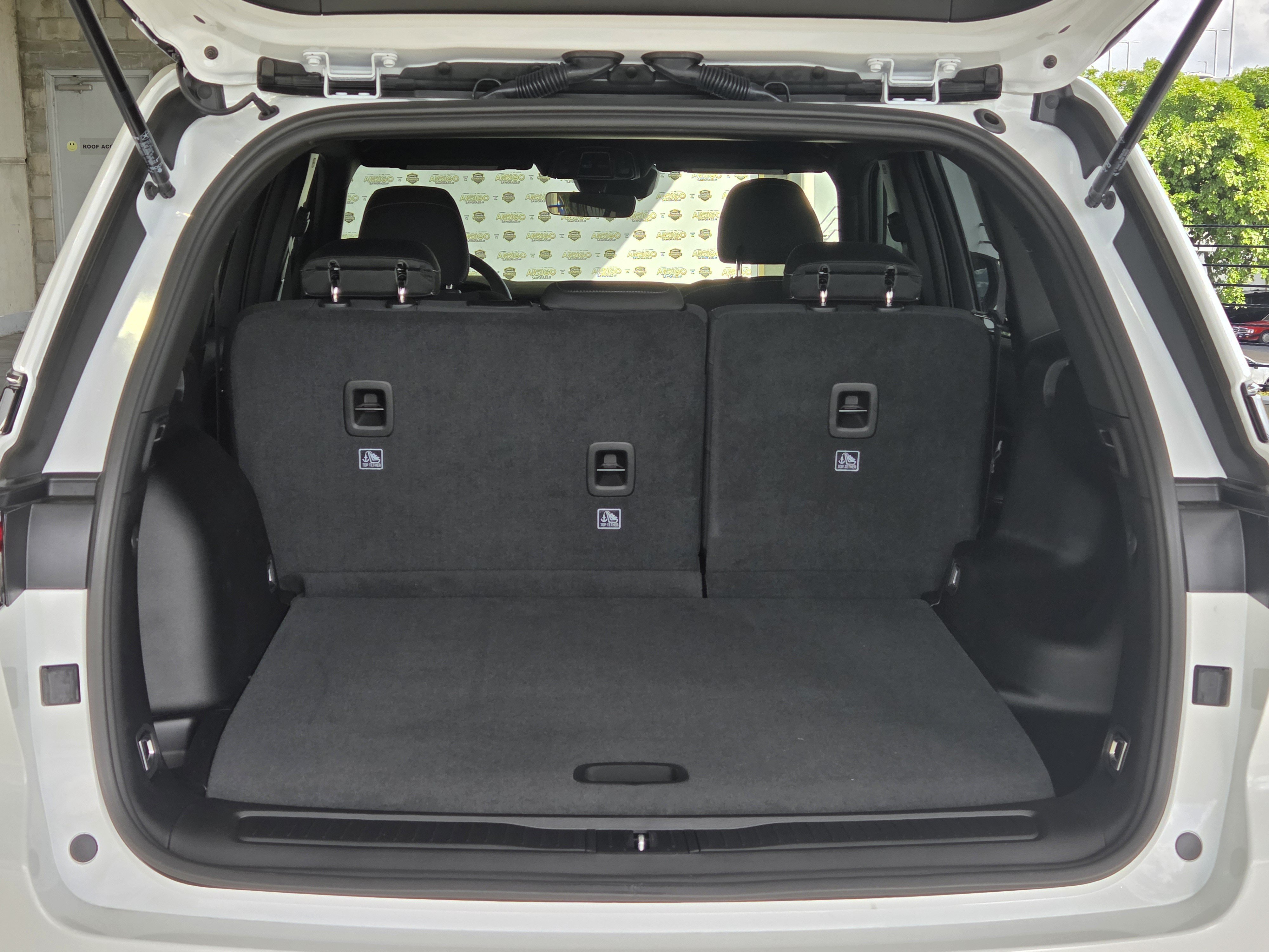 New 2025 Jeep Grand Cherokee Laredo w/ MOPAR Finishing Package RWD image 14