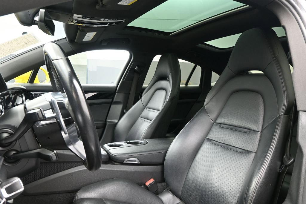 Used 2018 Porsche Panamera 4 AWD/4WD image 3