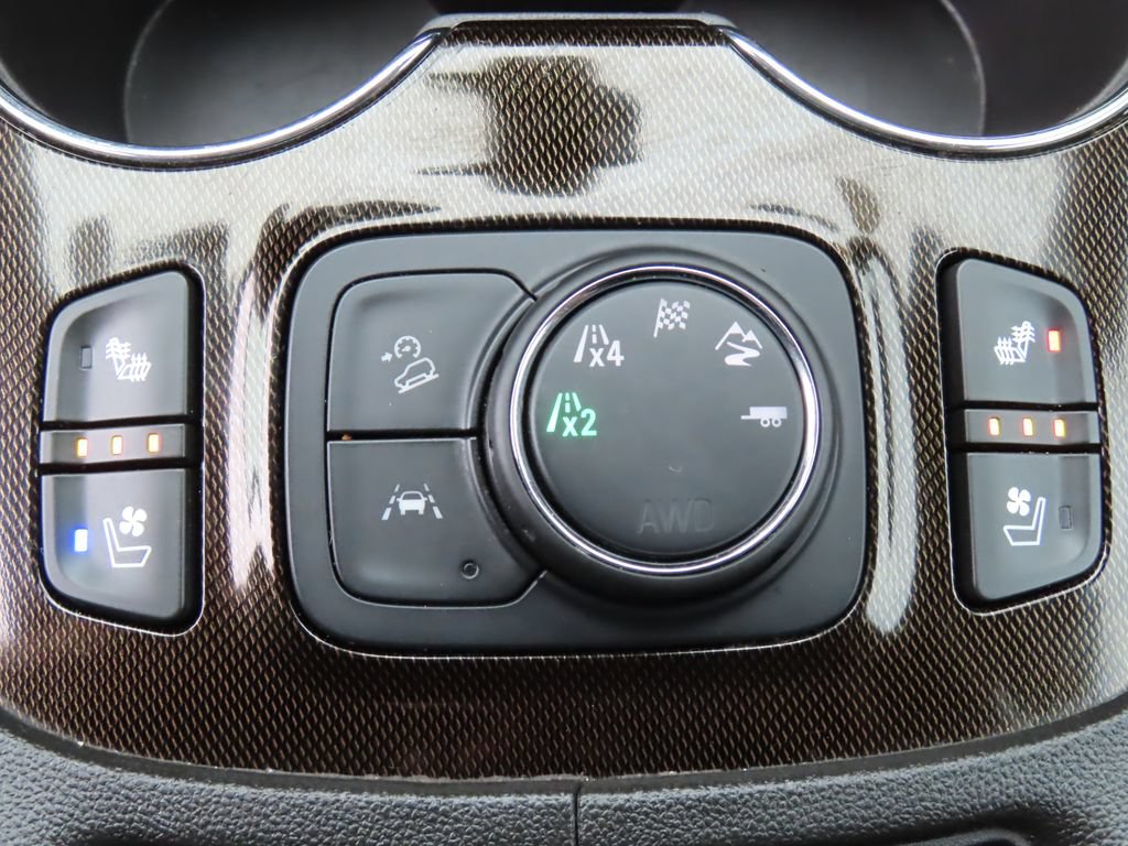 Certified 2023 GMC Acadia AT4 w/ GMC Pro Grade Package AWD/4WD image 9