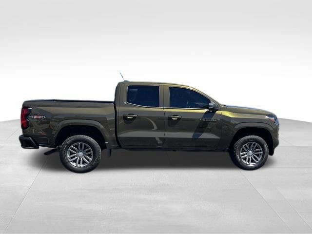 Used 2024 Chevrolet Colorado LT w/ LT Convenience Package II AWD/4WD image 8