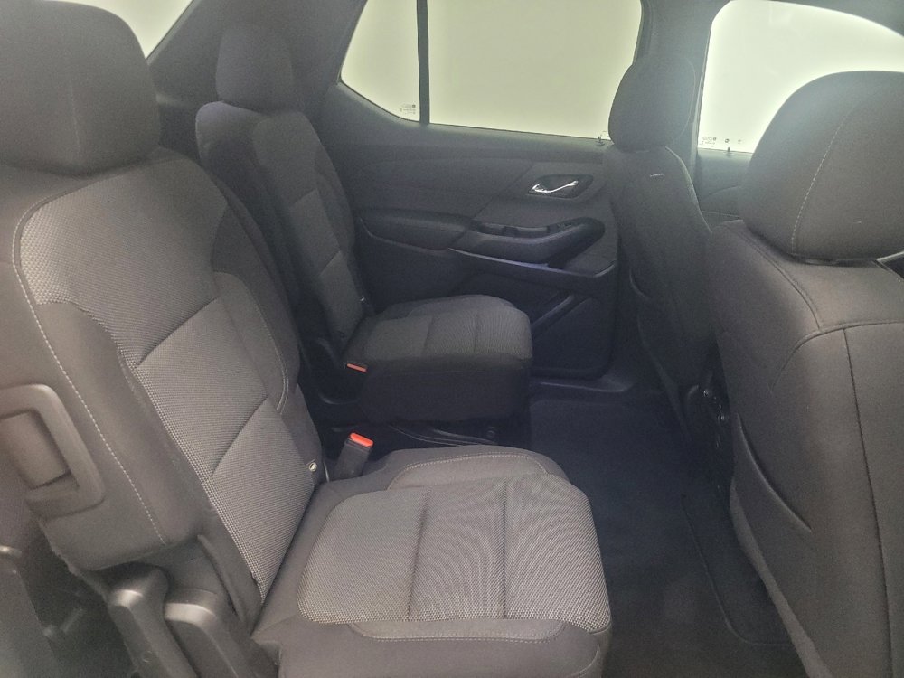 Used 2022 Chevrolet Traverse LT image 19