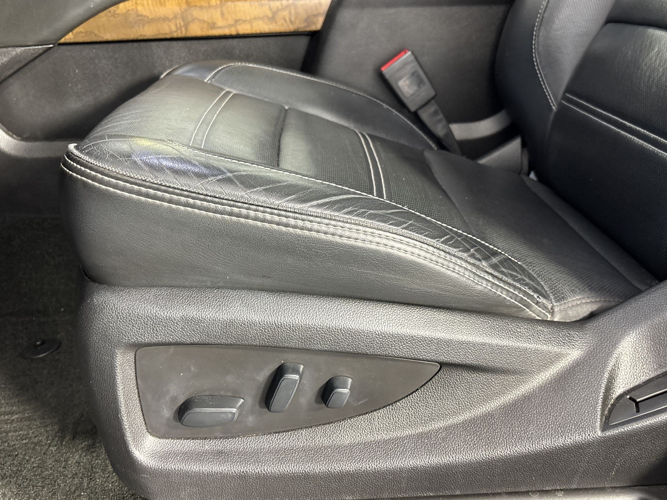 Used 2018 GMC Yukon Denali w/ Denali Ultimate Package RWD image 15