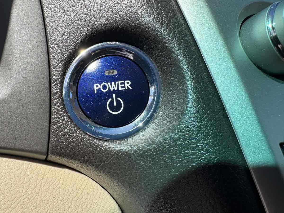 Used 2011 Lexus RX 450h AWD w/ Luxury Pkg image 37