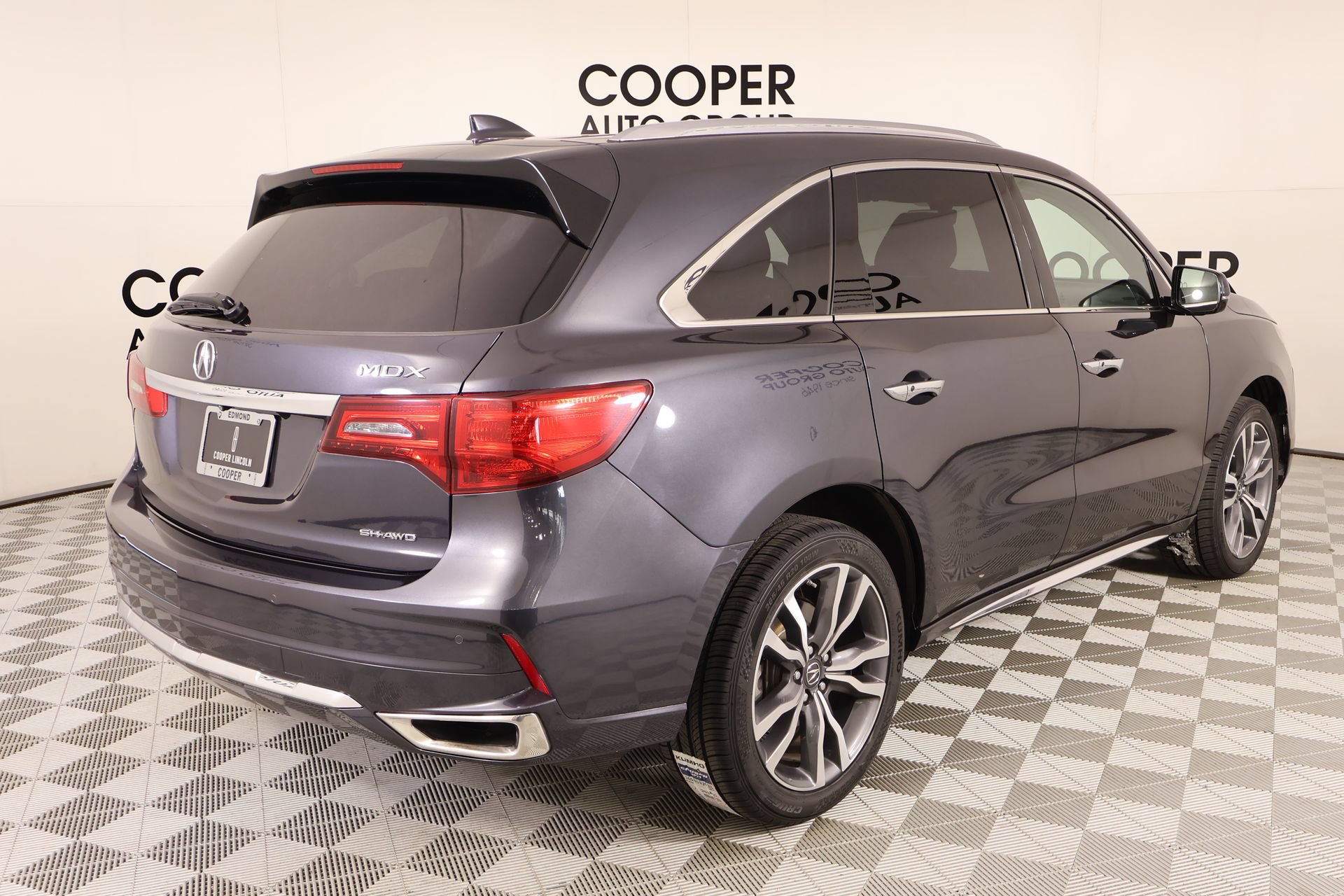 Used 2019 Acura MDX SH-AWD w/ Advance Package image 24