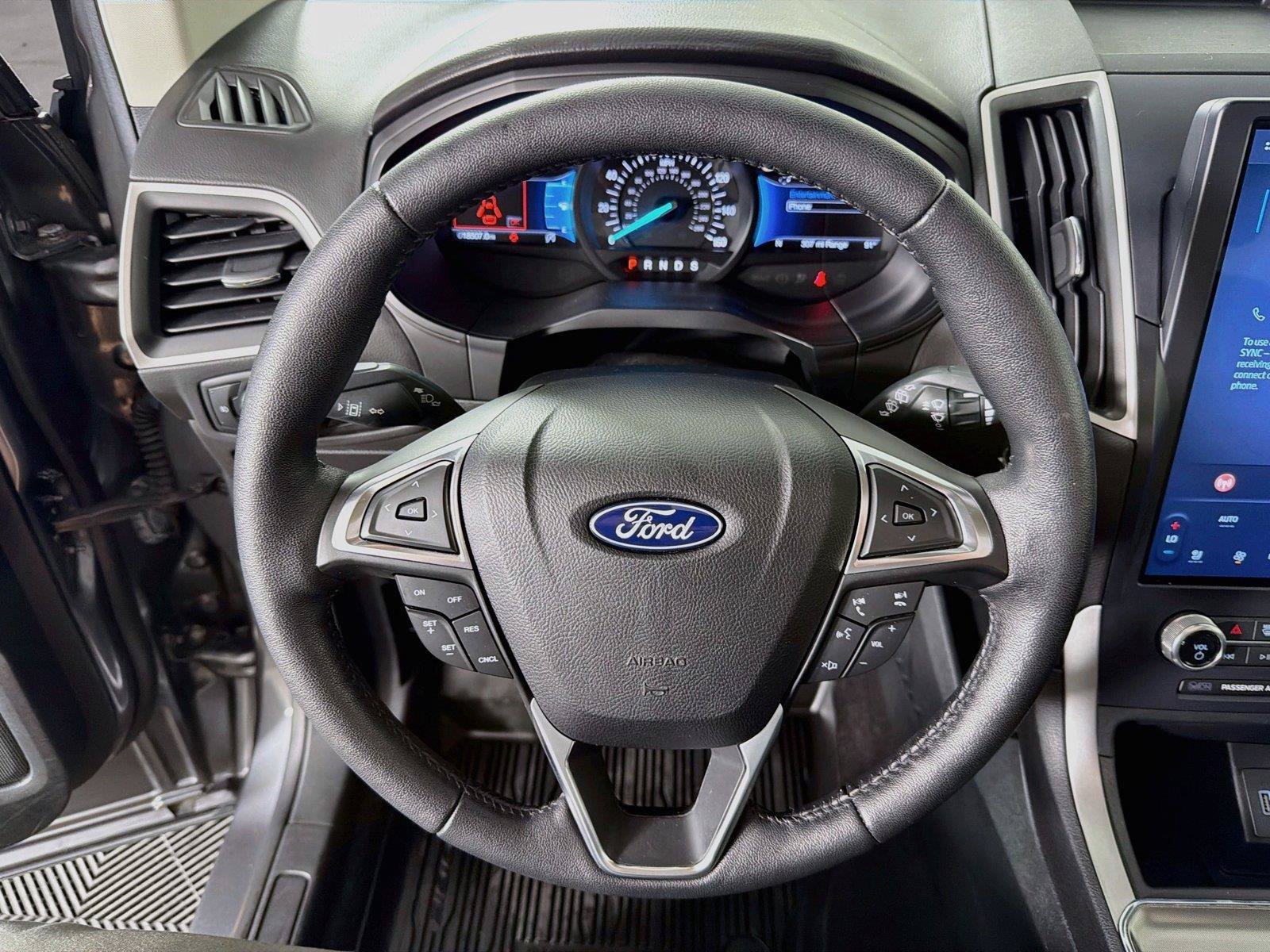 Used 2022 Ford Edge SEL w/ Convenience Package AWD/4WD image 3