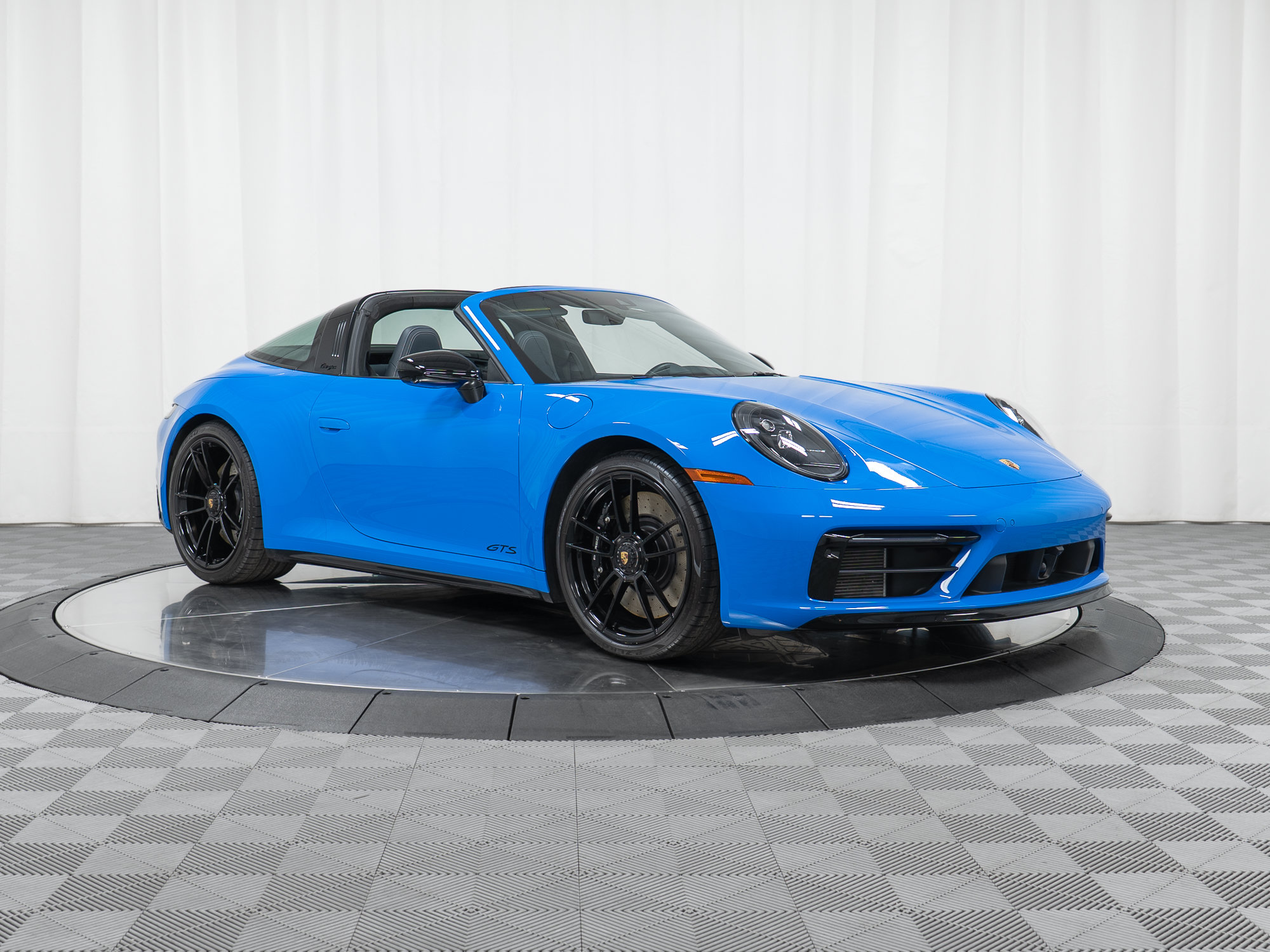 Certified 2023 Porsche 911 Targa 4 GTS w/ Premium Package AWD/4WD image 9