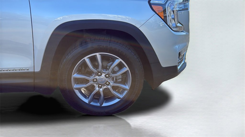 Used 2022 GMC Terrain SLT w/ LPO, Floor Liner Package image 21