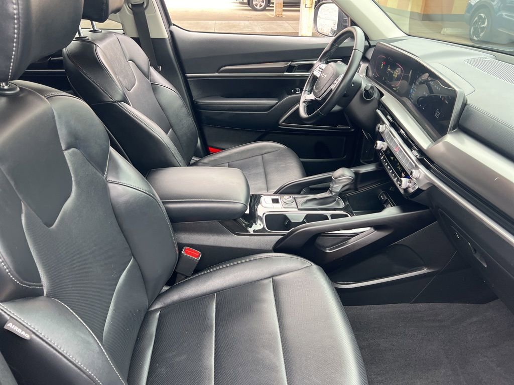 Certified 2024 Kia Telluride LX image 20