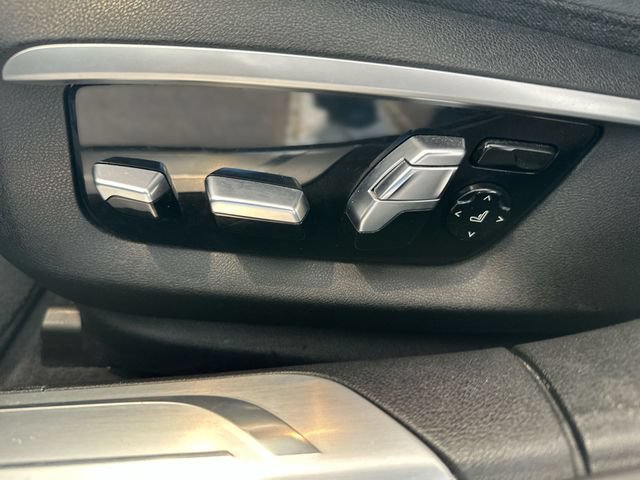 Used 2017 BMW 750i xDrive AWD/4WD image 13
