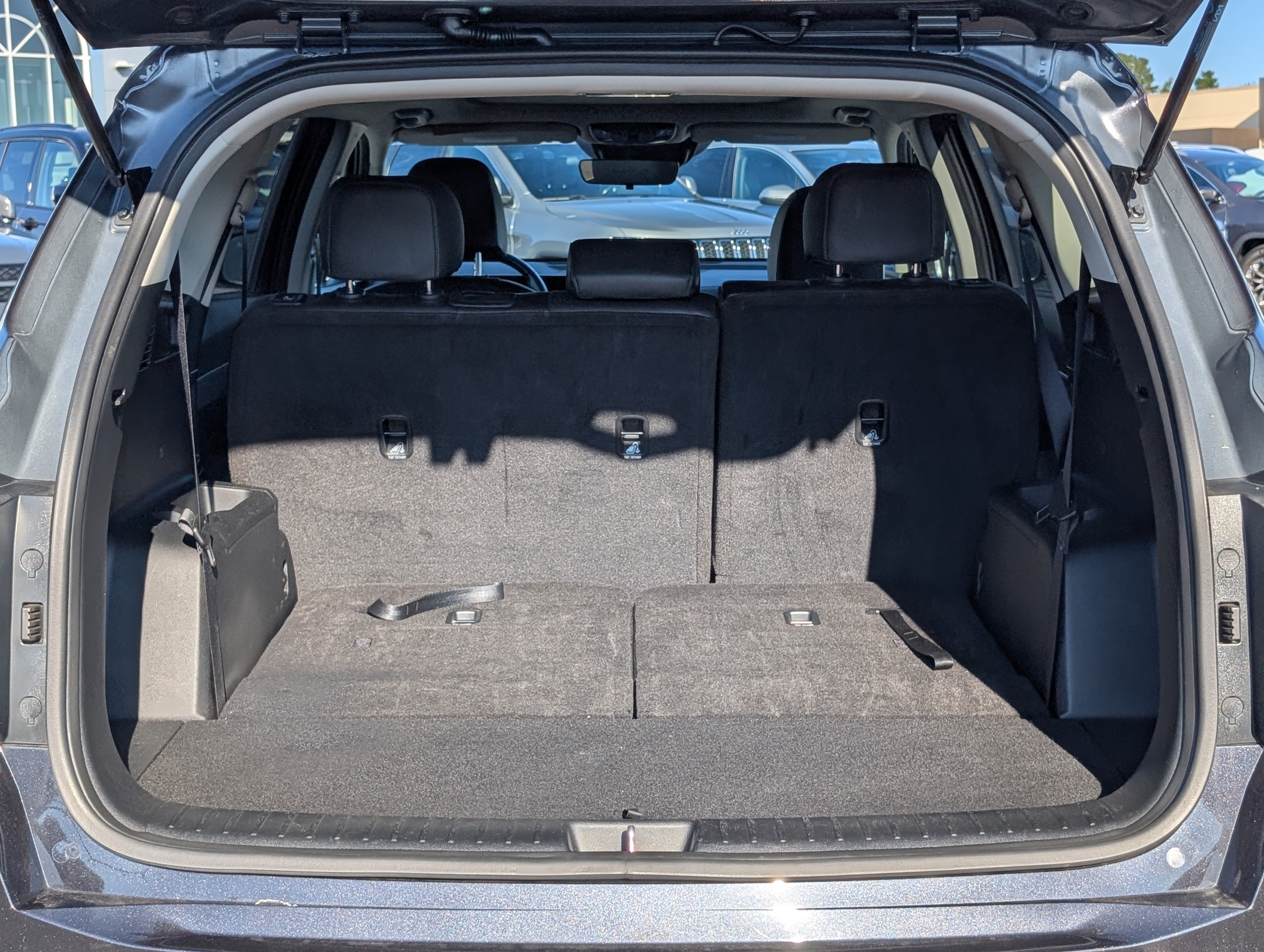 Used 2025 Kia Sorento S w/ Panoramic Sunroof Package FWD image 27