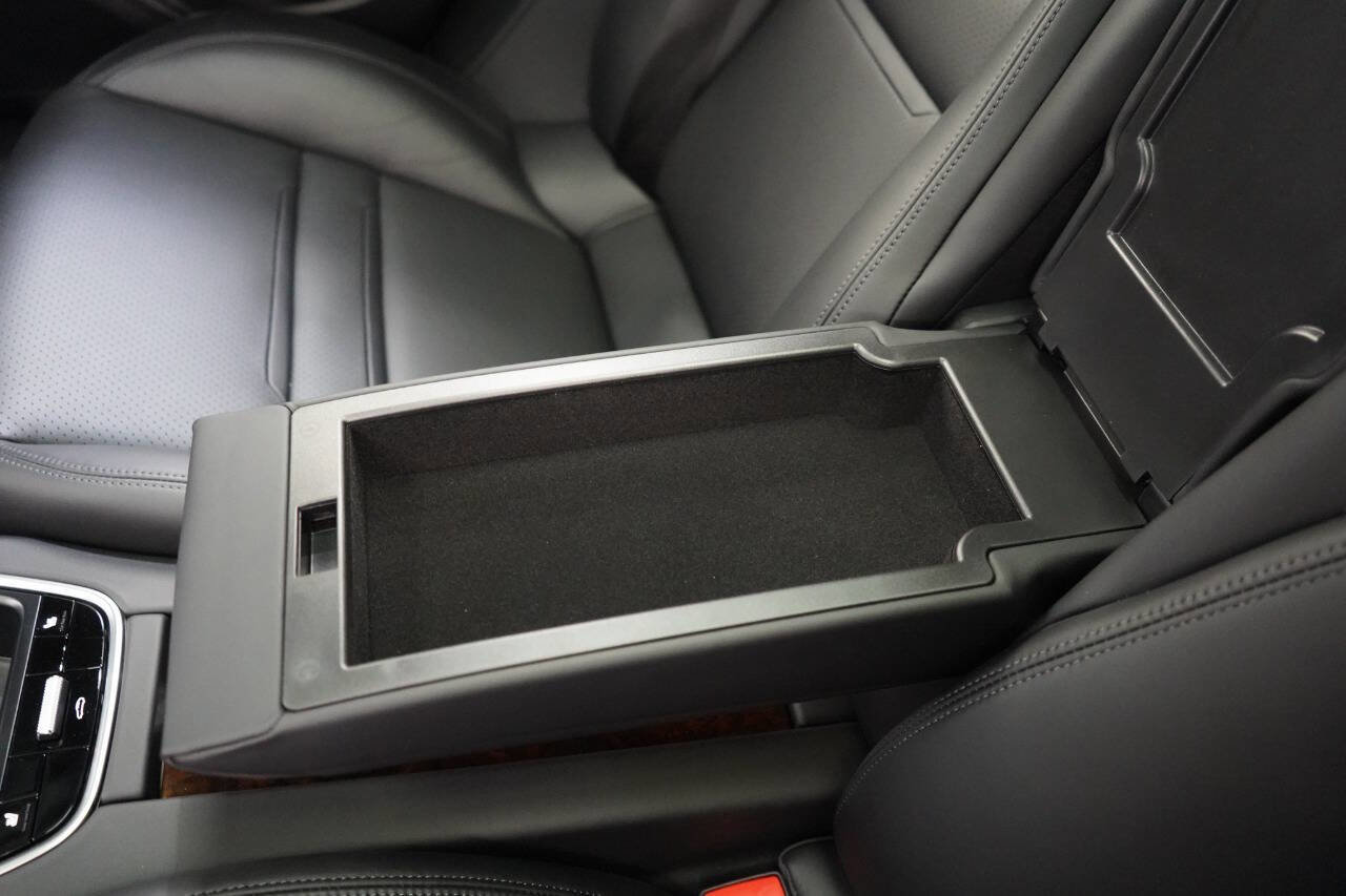 Used 2023 Porsche Panamera Turbo S image 77