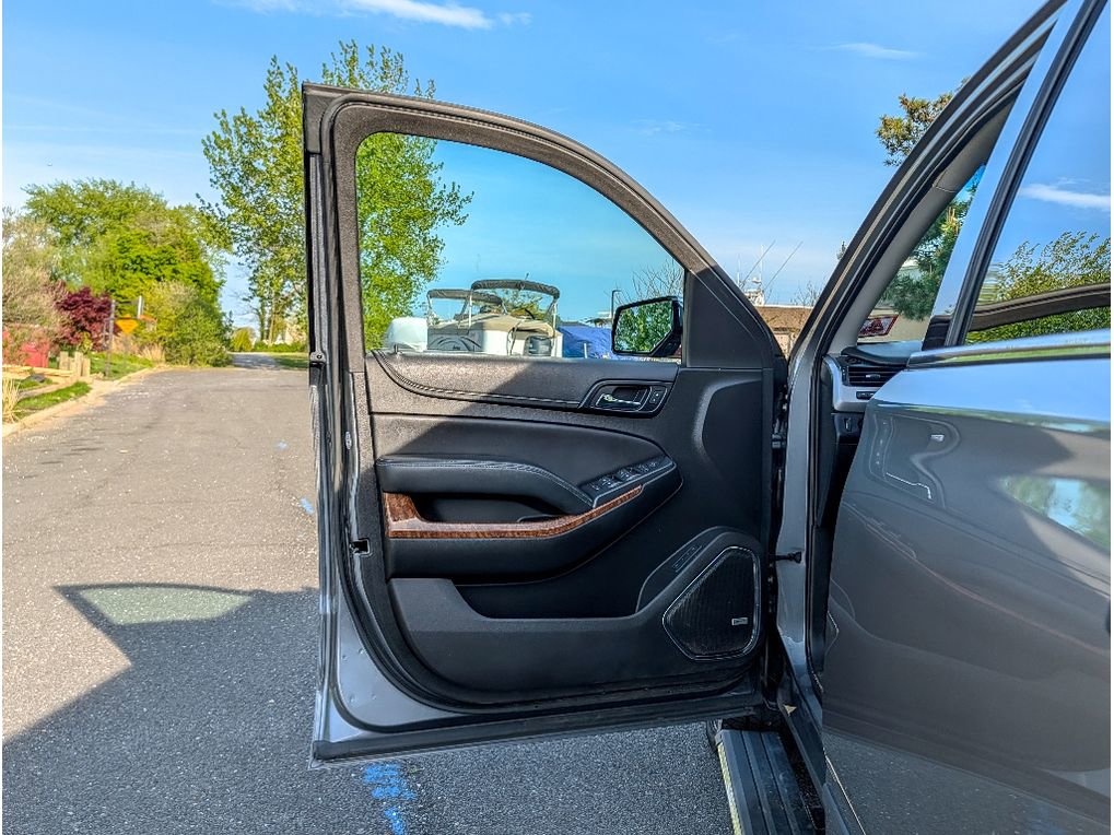 Used 2019 Chevrolet Suburban Premier AWD/4WD image 10