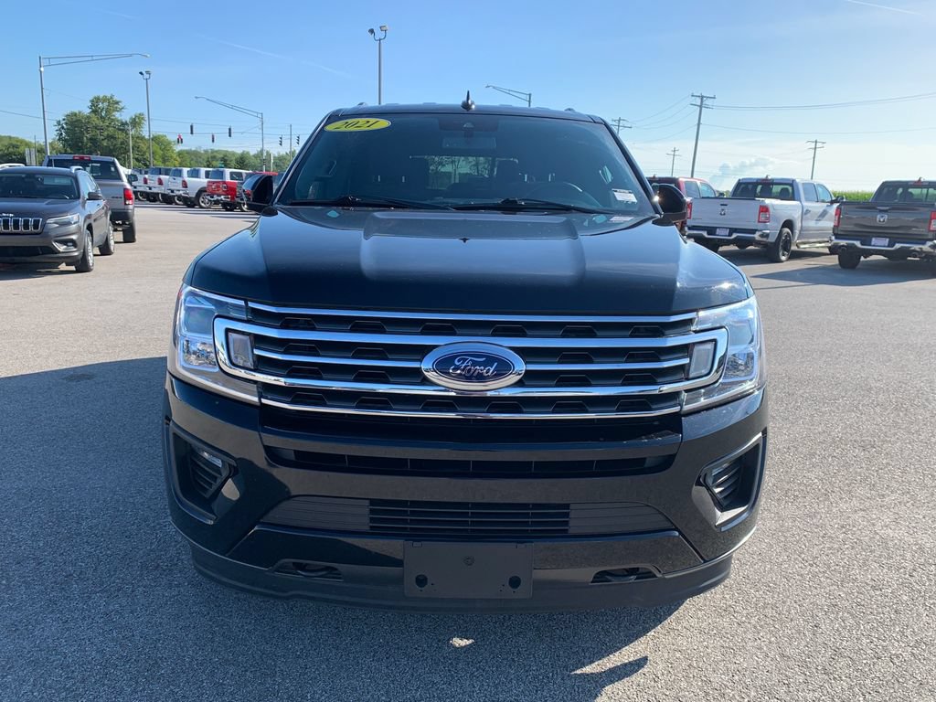 Used 2021 Ford Expedition XLT w/ Black Accent Package AWD/4WD image 14