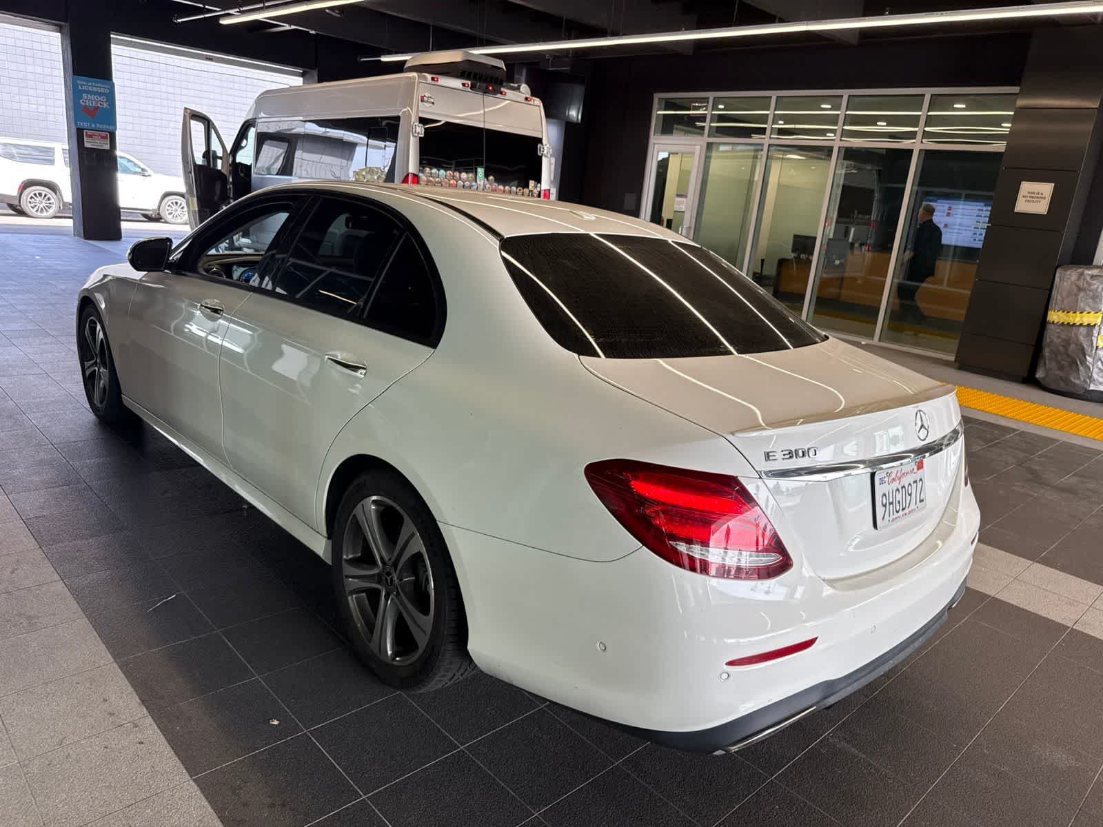 Used 2018 Mercedes-Benz E 300 image 19