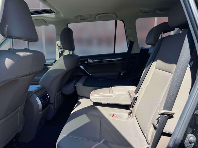 Used 2023 Lexus GX 460 Premium w/ Premium Package AWD/4WD image 12