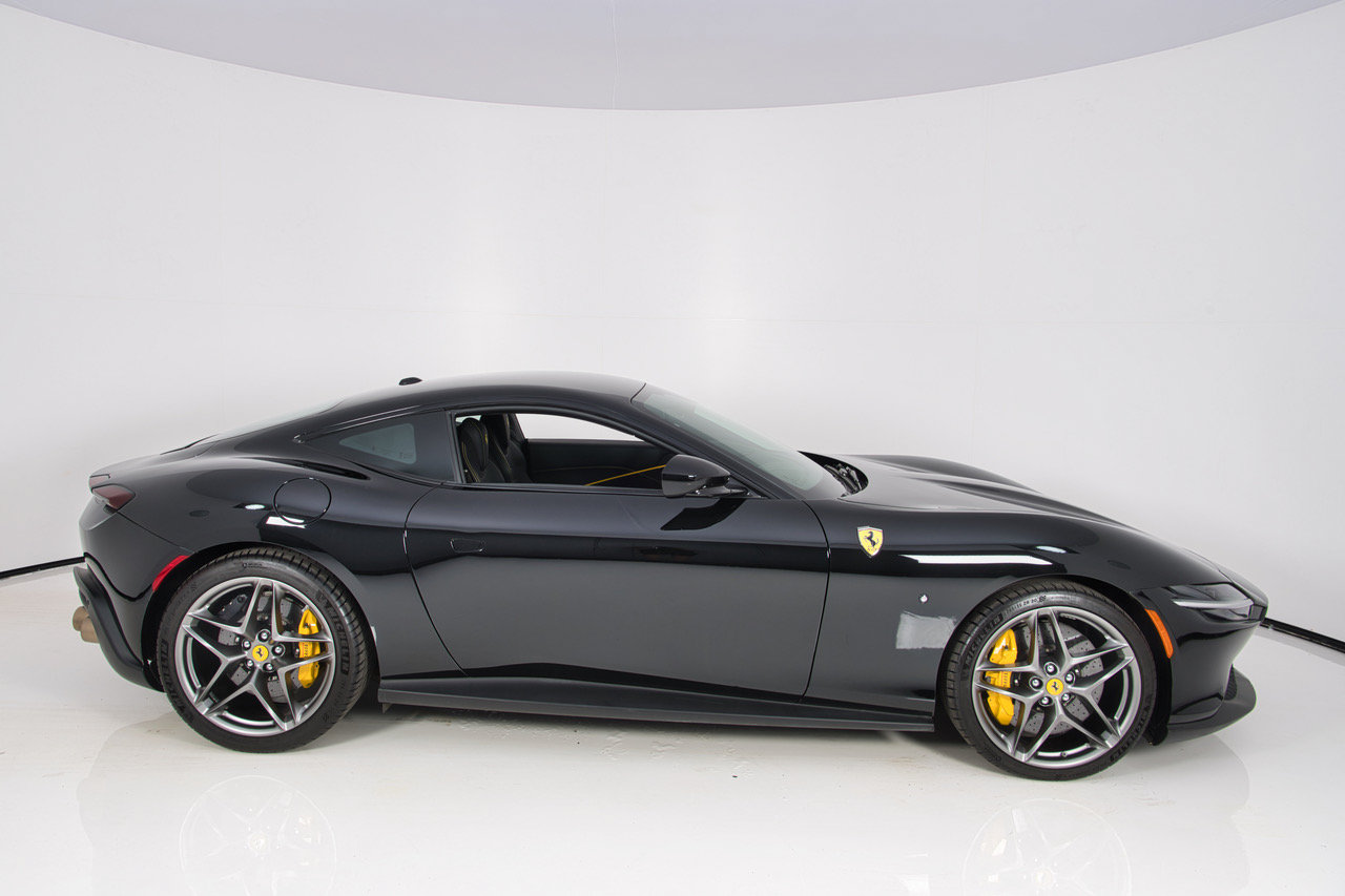 Certified 2021 Ferrari Roma RWD image 3
