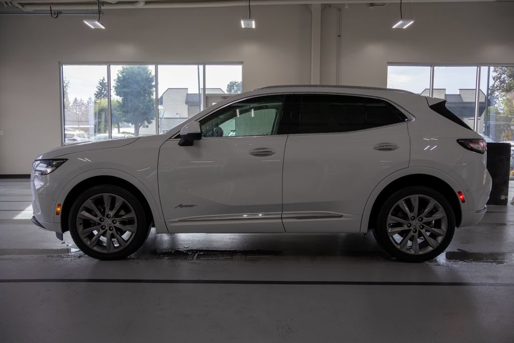 Used 2022 Buick Envision Avenir w/ Technology Package II FWD image 10