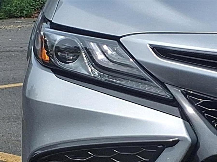 Used 2021 Toyota Camry XSE image 14