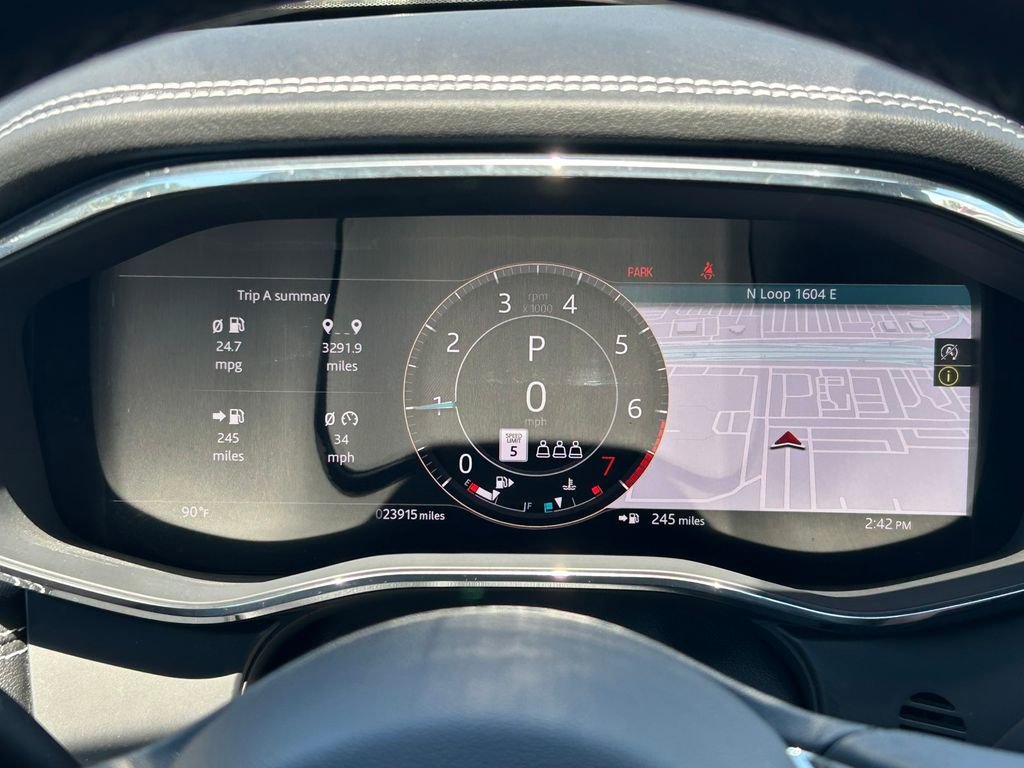 Used 2024 Jaguar F-PACE R-Dynamic S image 37