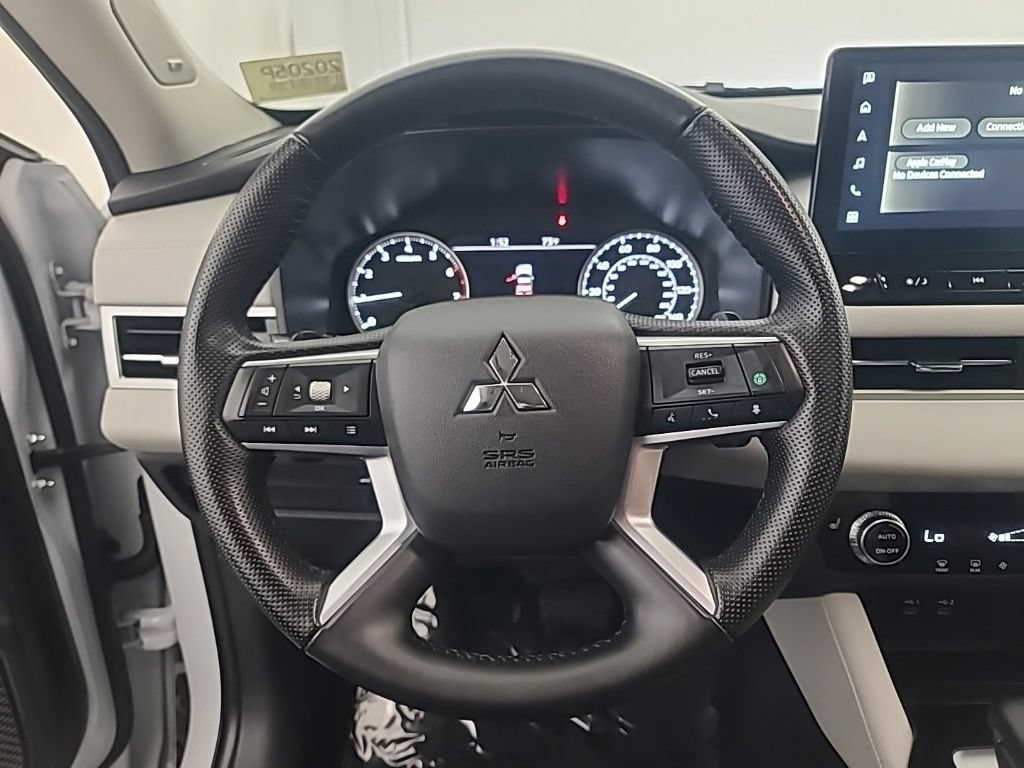 Used 2025 Mitsubishi Outlander SE AWD/4WD image 31