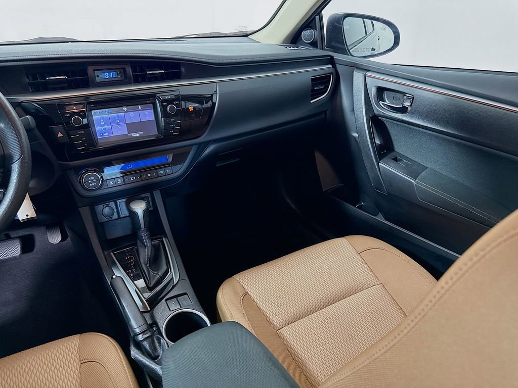 Used 2016 Toyota Corolla LE FWD image 21