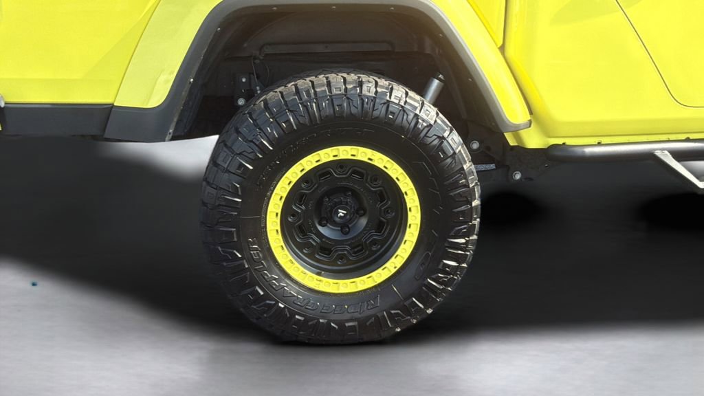 Used 2023 Jeep Gladiator Sport image 28