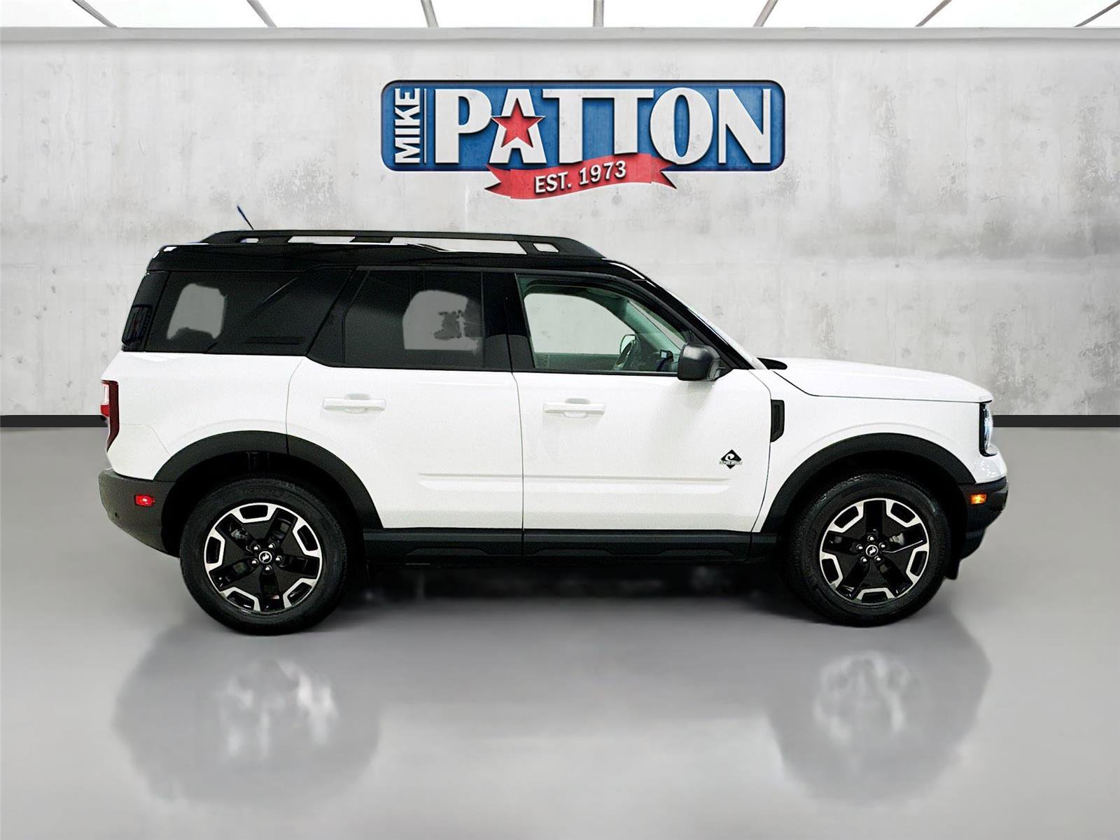 Used 2023 Ford Bronco Sport Outer Banks w/ Tech Package AWD/4WD image 8