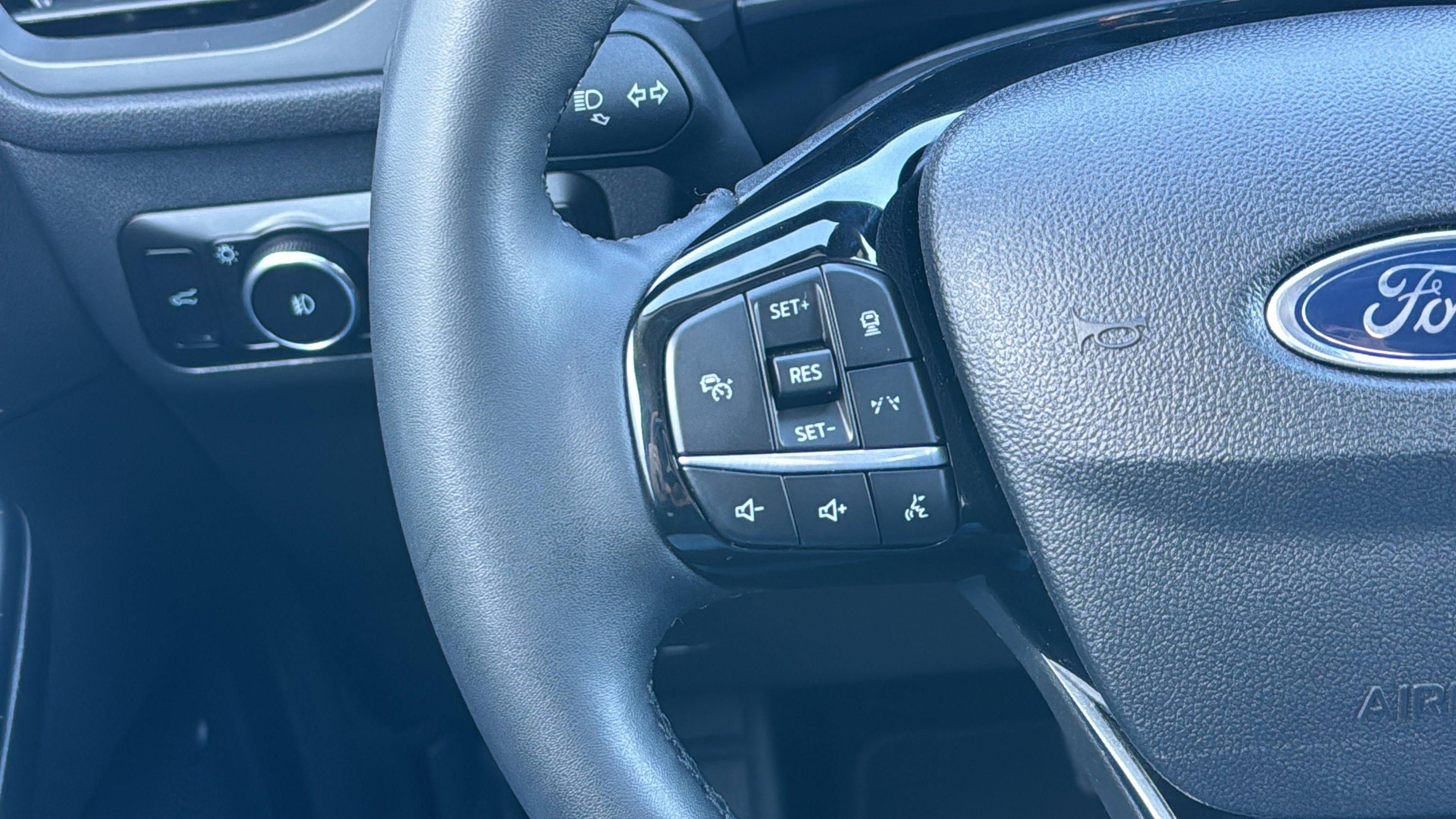 Used 2023 Ford Escape Platinum image 11