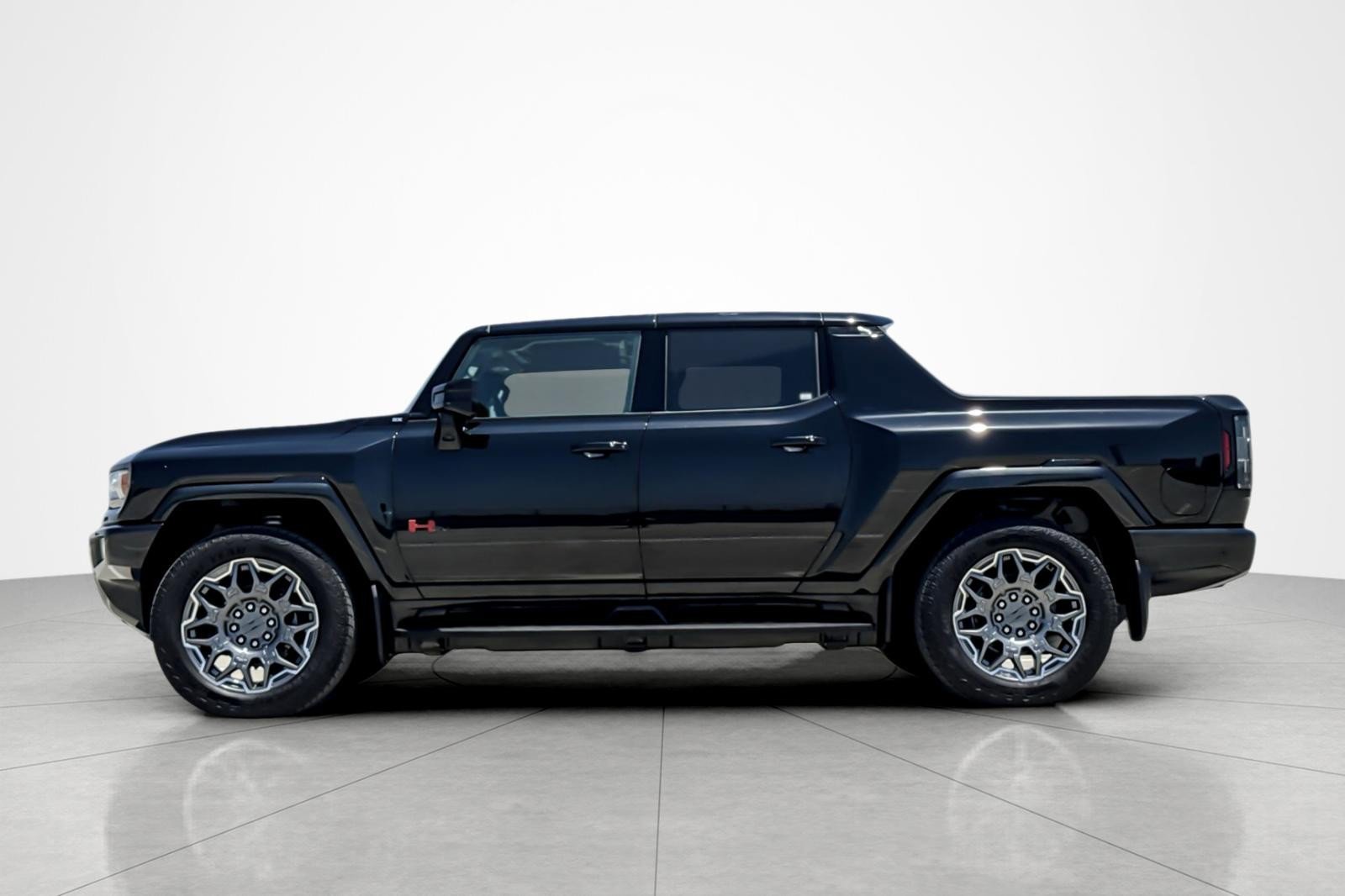 Used 2025 GMC Hummer EV 3X w/ LPO, Sport Package AWD/4WD image 2