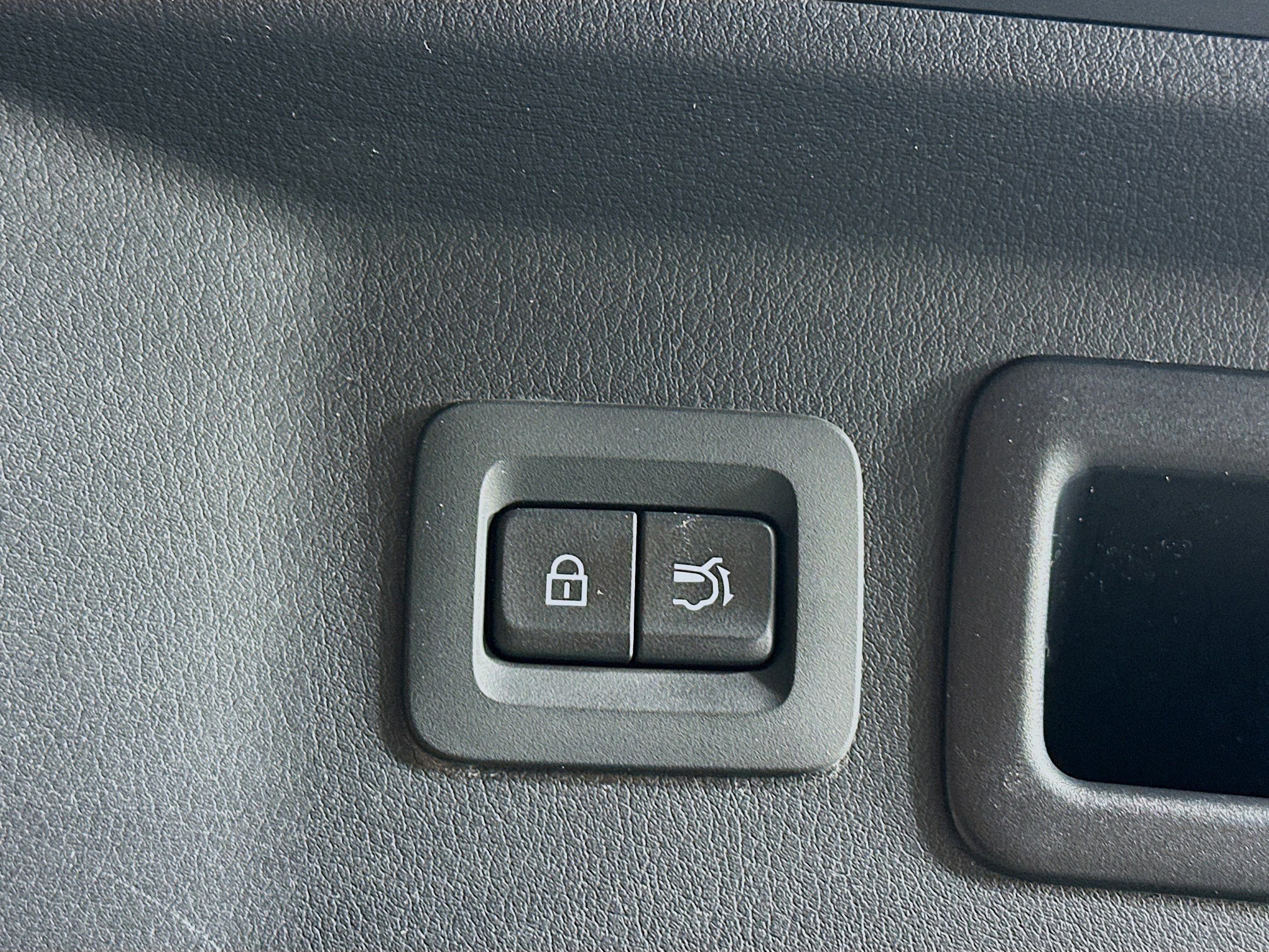 Used 2024 MAZDA CX-90 3.3 Turbo w/ Premium Package image 32