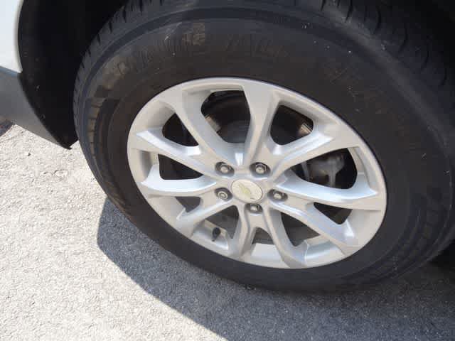 Used 2020 Chevrolet Equinox LT w/ Driver Convenience Package FWD image 12