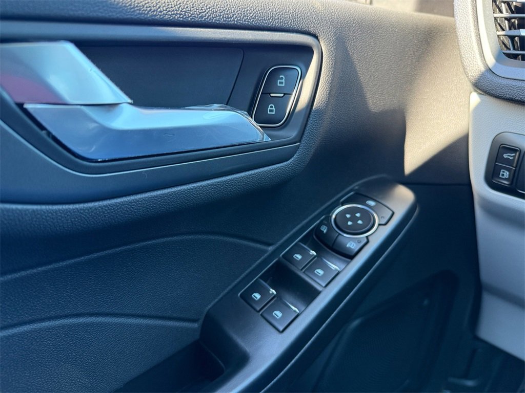 New 2026 Ford Escape Base image 21