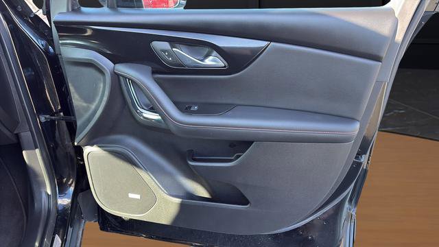 Used 2025 Chevrolet Blazer RS image 24