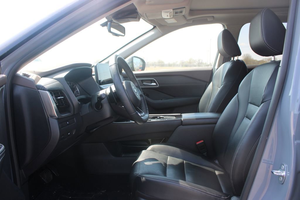 Used 2021 Nissan Rogue SL w/ Premium Package image 17