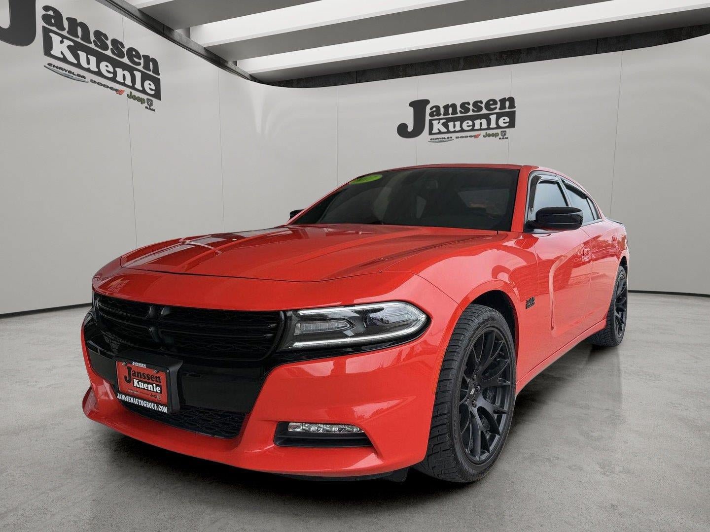 Used 2017 Dodge Charger R/T w/ Navigation & Travel Group RWD image 5