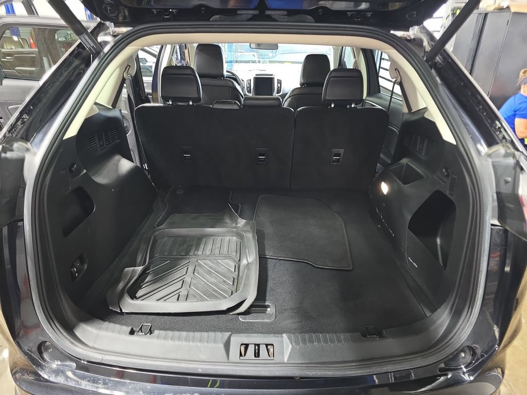 Used 2022 Ford Edge SEL w/ Convenience Package AWD/4WD image 14